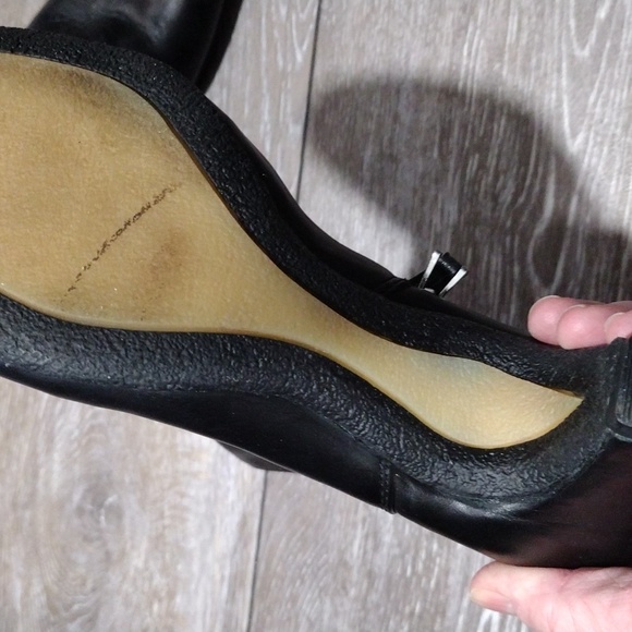 Sam Edelman black leather zip ankle boots. Mint condition. Size 10 - Picture 5 of 11